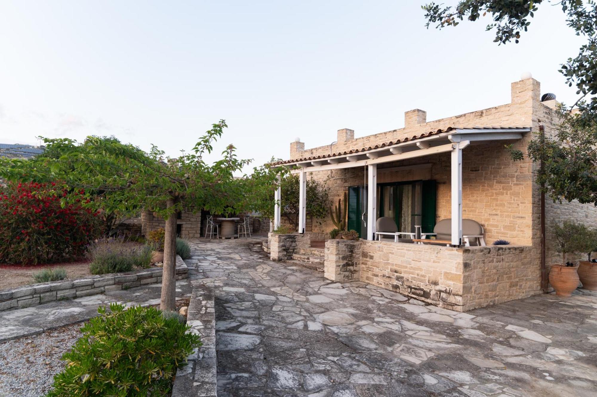 Carob Villa Moírai Eksteriør billede